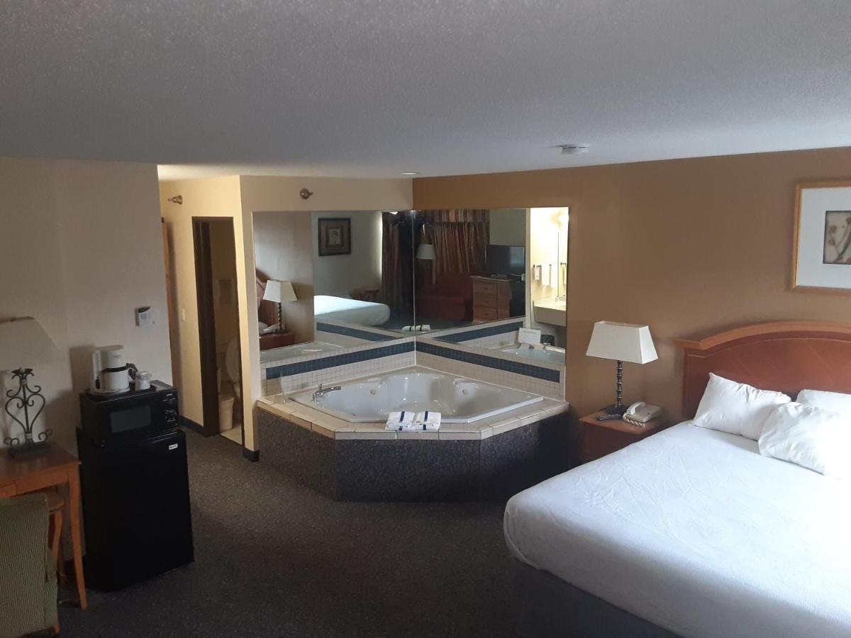 American Inn And Suites Ionia Eksteriør bilde