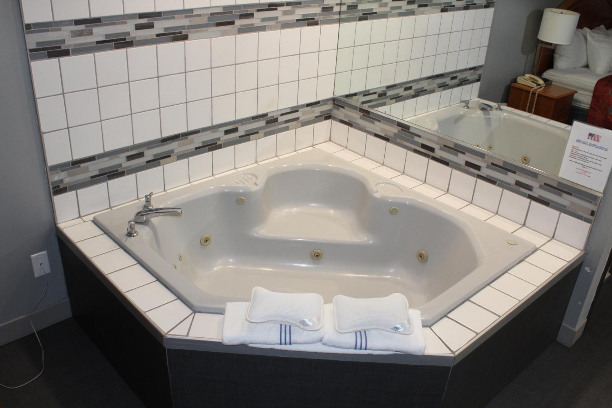 American Inn And Suites Ionia Eksteriør bilde