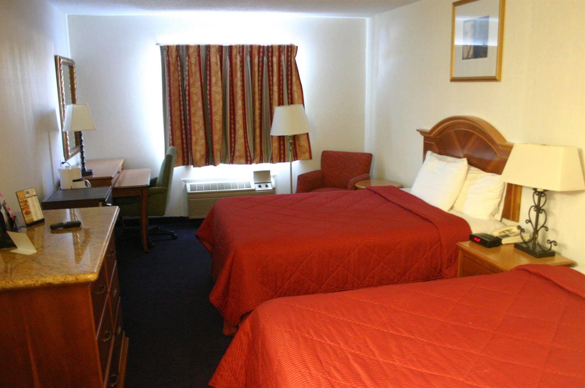 American Inn And Suites Ionia Eksteriør bilde